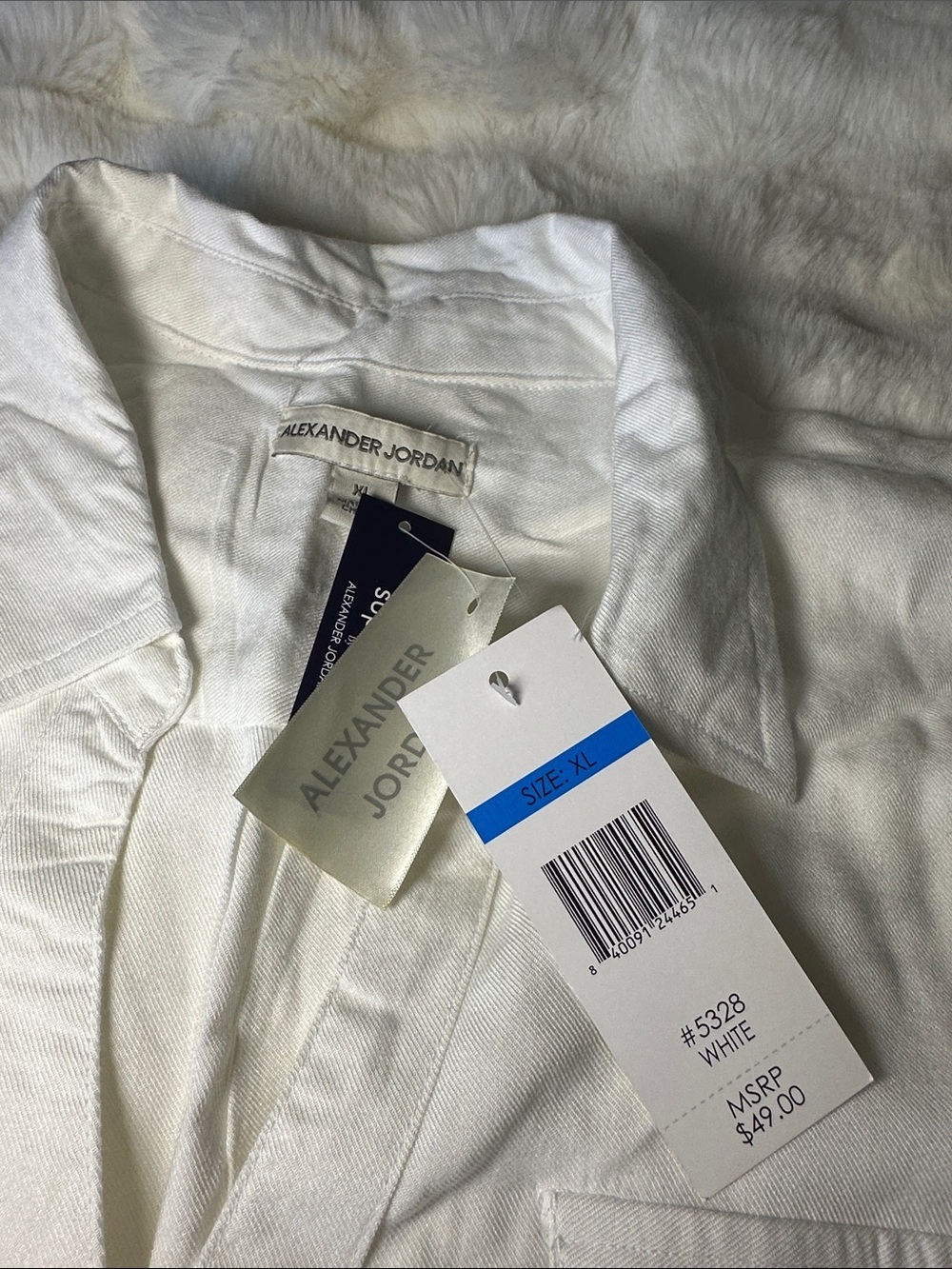Women’s White Short-Sleeve Button-Down Shirt - Picture 2 of 2